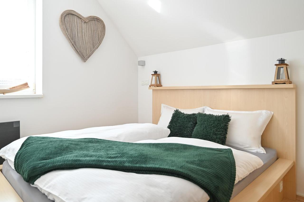 Apartment Stros With Private Sauna 크라니스카고라 외부 사진